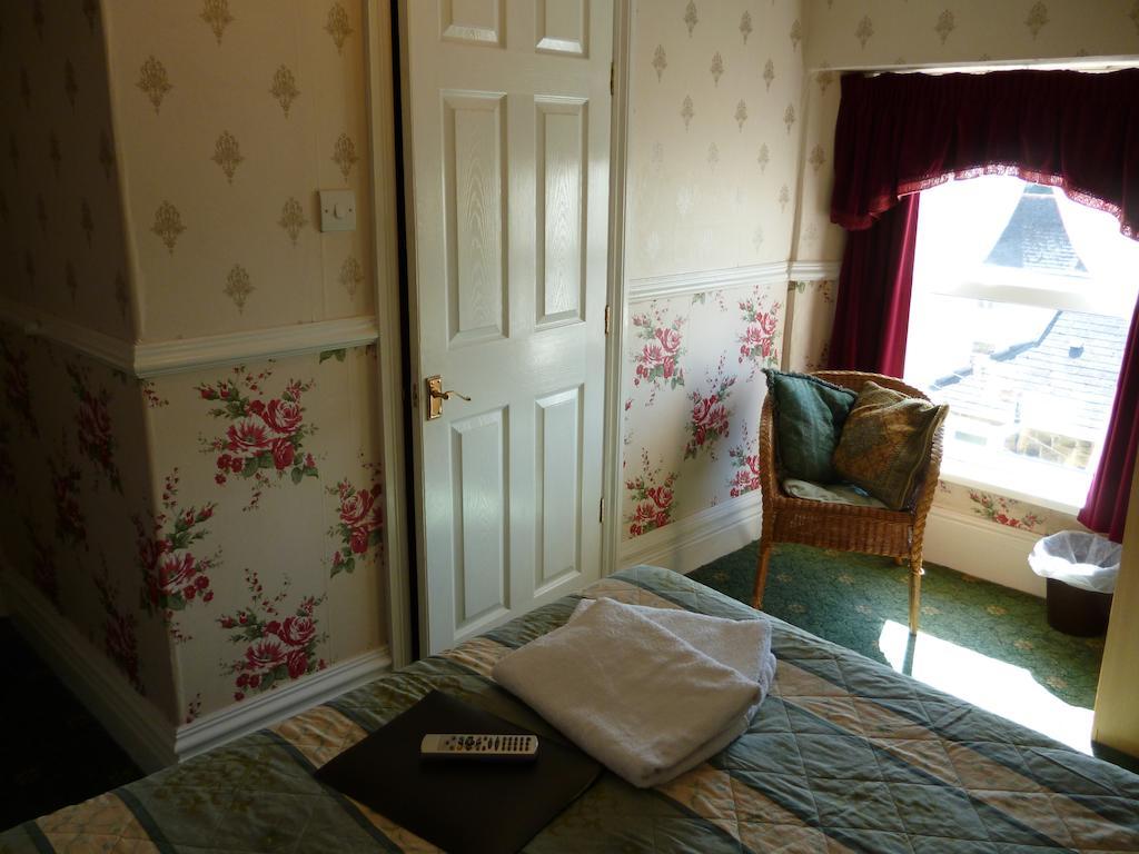 Weybourne Guest House Тенби Стая снимка