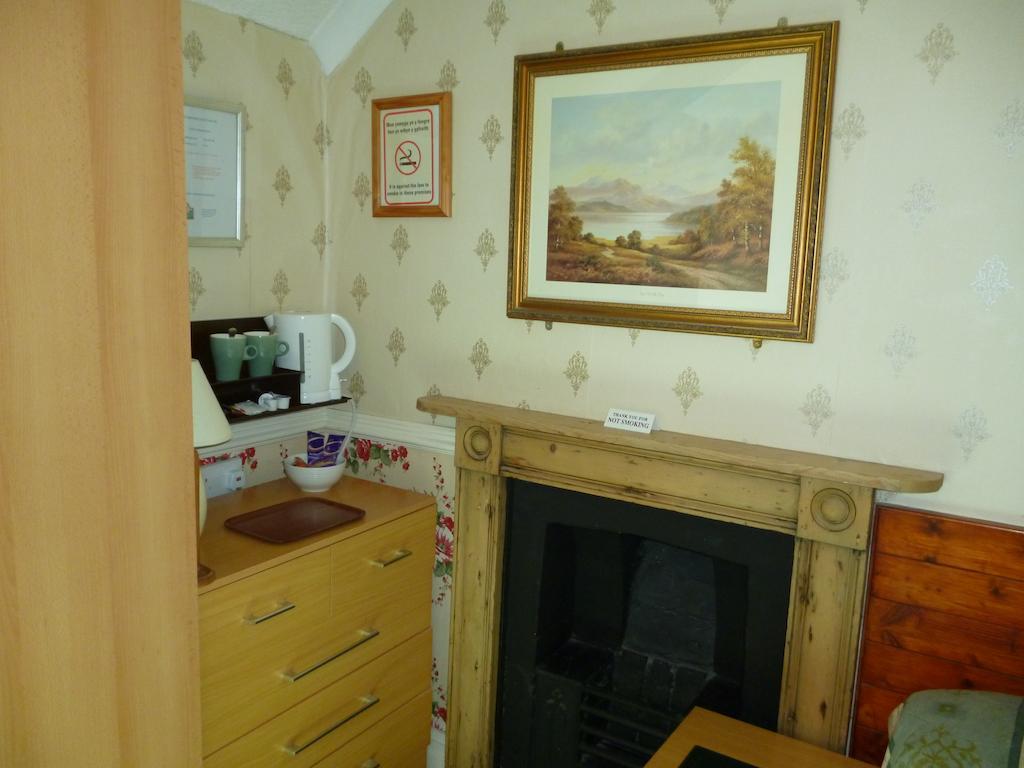 Weybourne Guest House Тенби Стая снимка