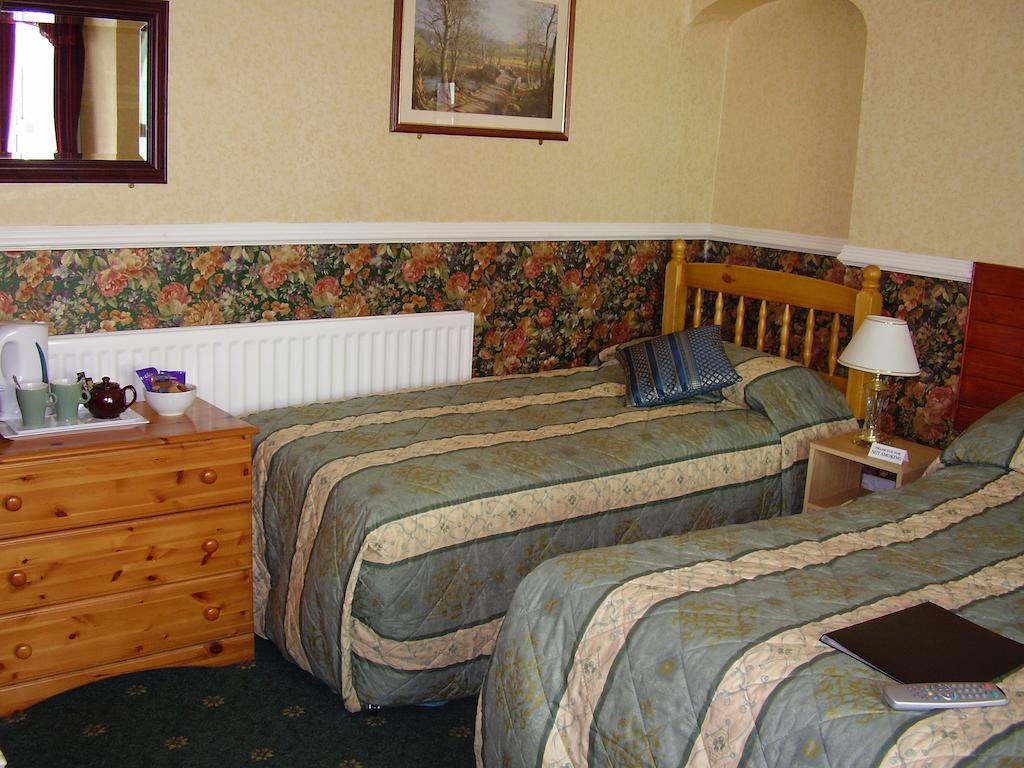 Weybourne Guest House Тенби Стая снимка